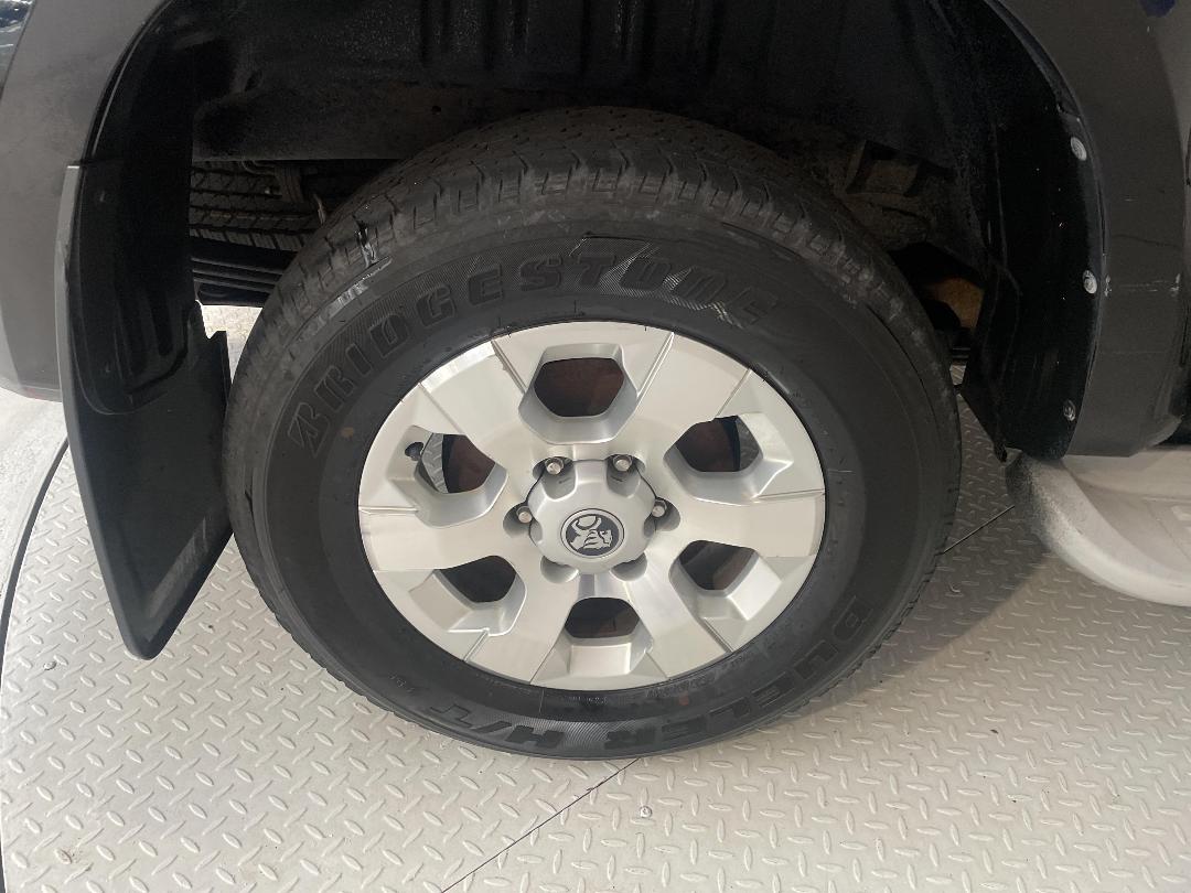 Photo '12' of Holden Colorado