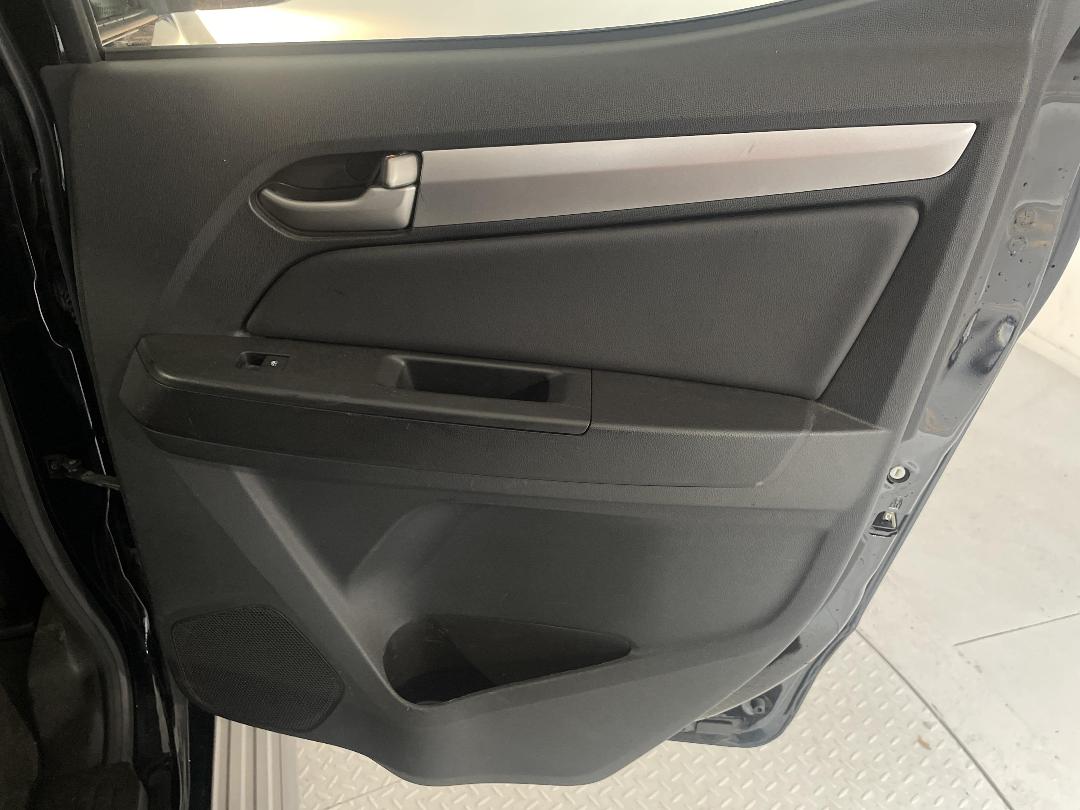 Photo '19' of Holden Colorado