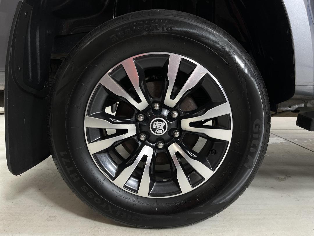 Photo '12' of Holden Colorado