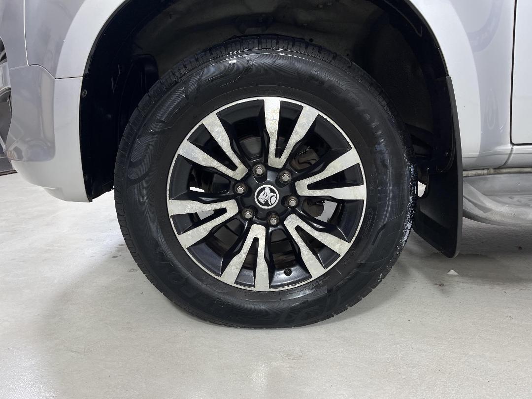 Photo '10' of Holden Colorado