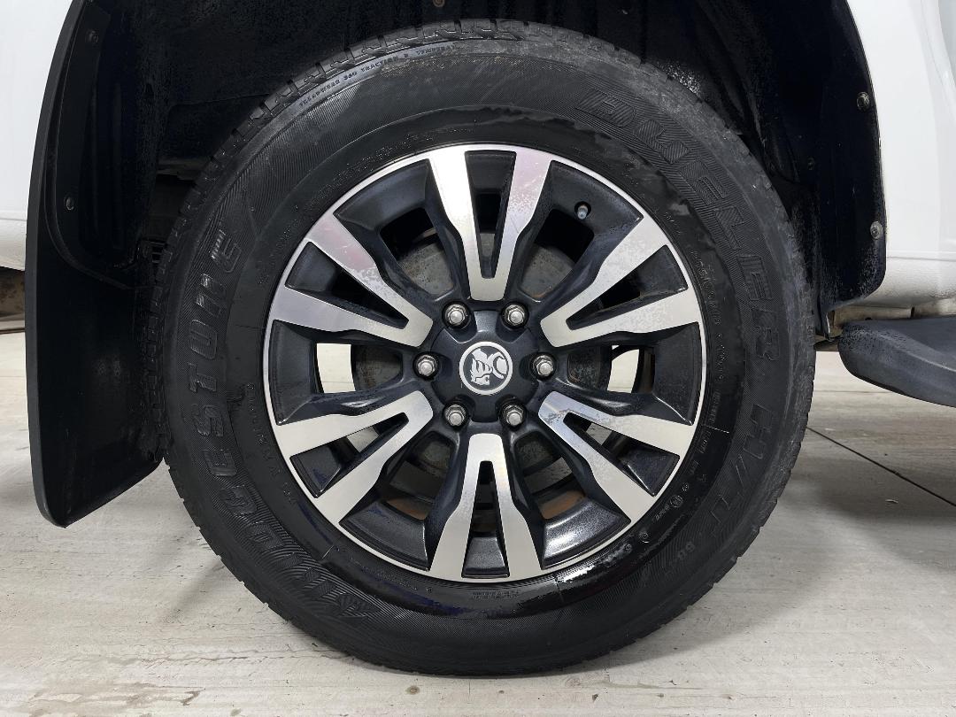 Photo '12' of Holden Colorado