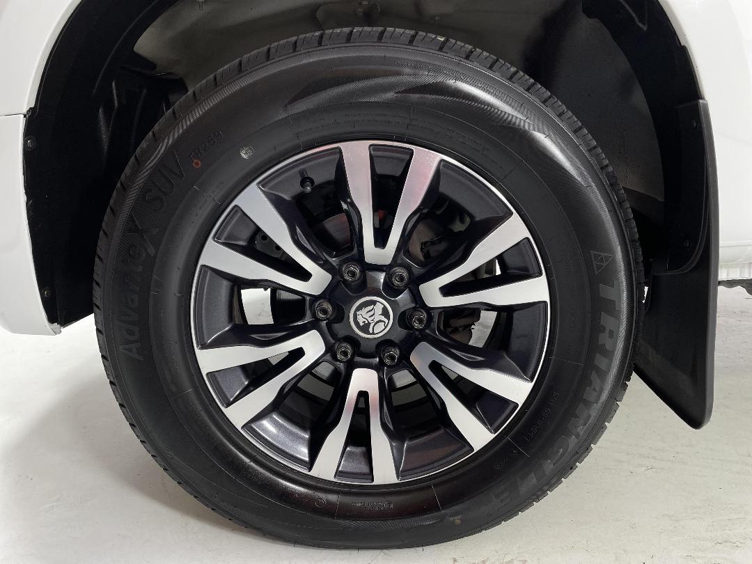 Photo '10' of Holden Colorado