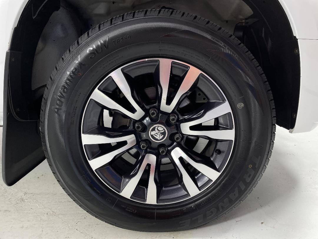 Photo '9' of Holden Colorado