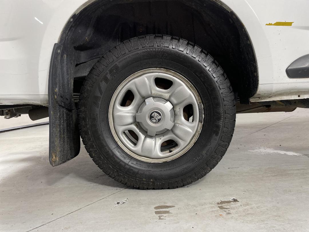 Photo '12' of Holden Colorado