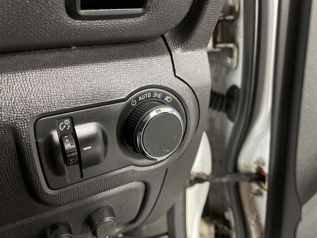 Photo '30' of Holden Colorado