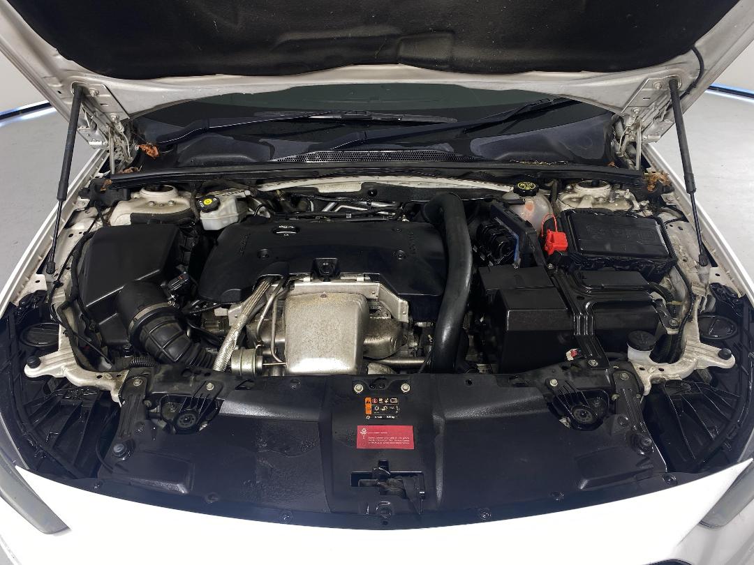 Photo '13' of Holden Commodore