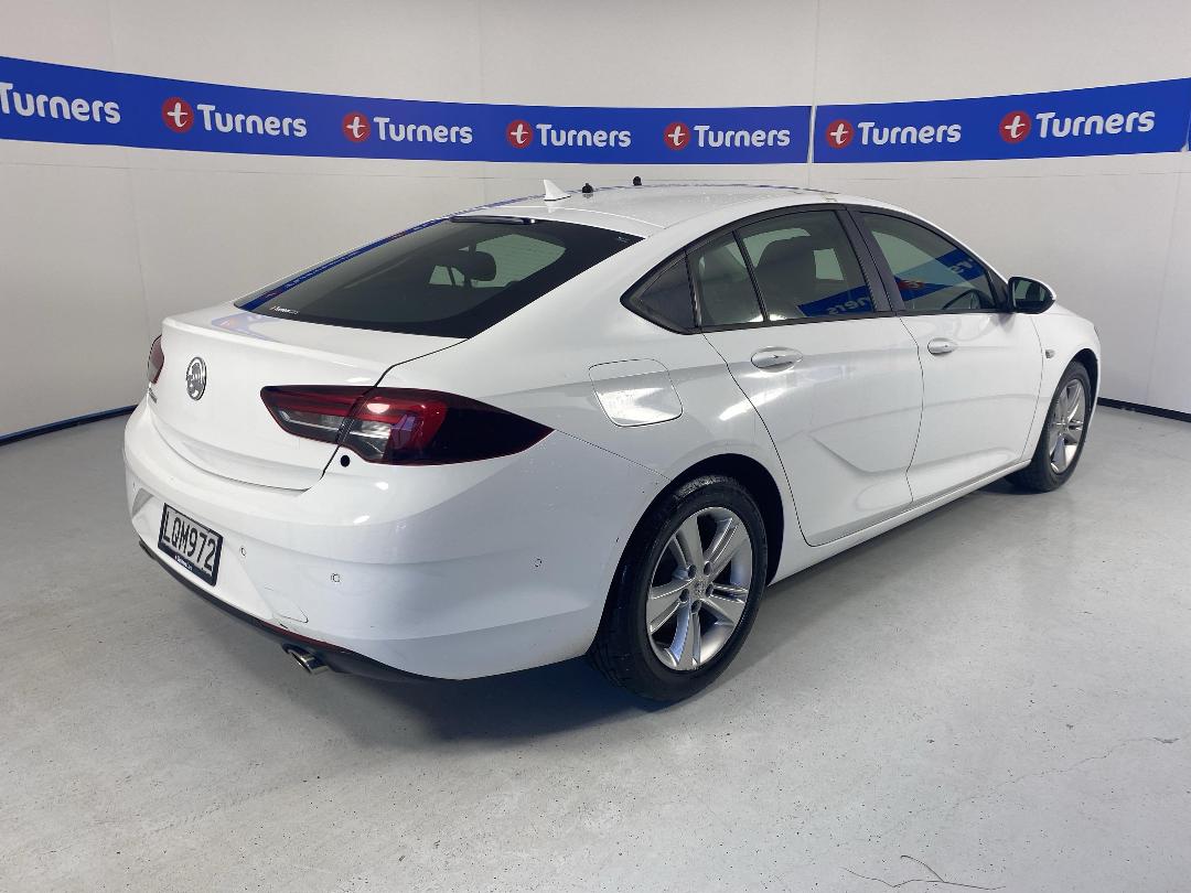 Photo '7' of Holden Commodore