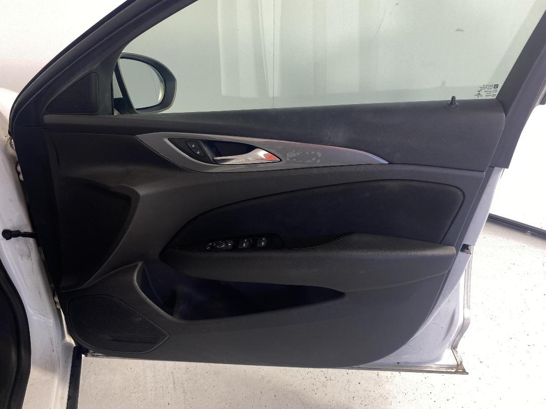 Photo '15' of Holden Commodore