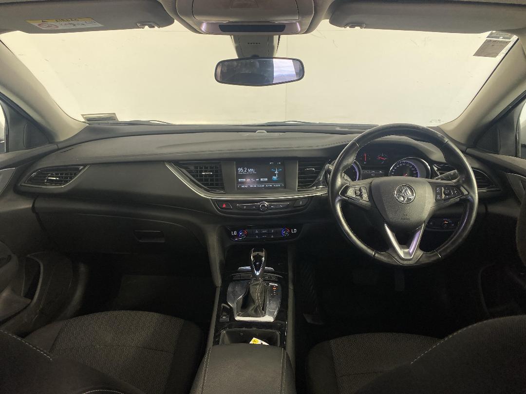 Photo '17' of Holden Commodore