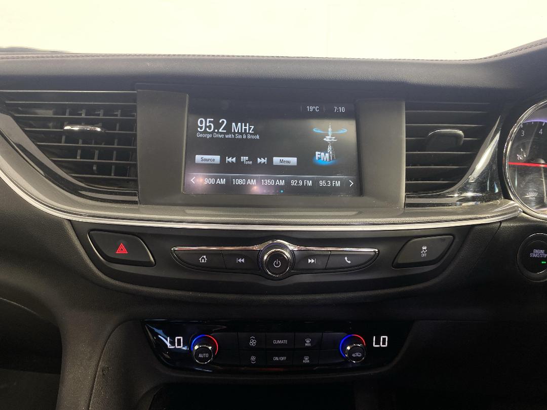 Photo '18' of Holden Commodore