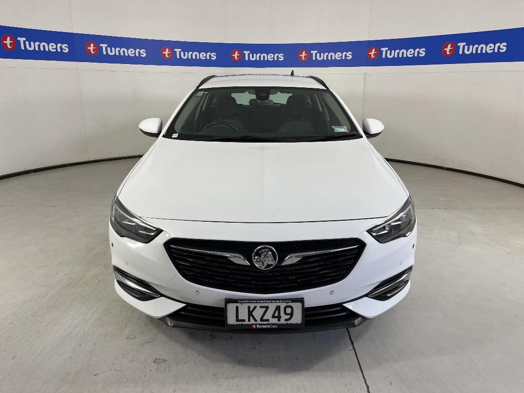 Photo '2' of Holden Commodore