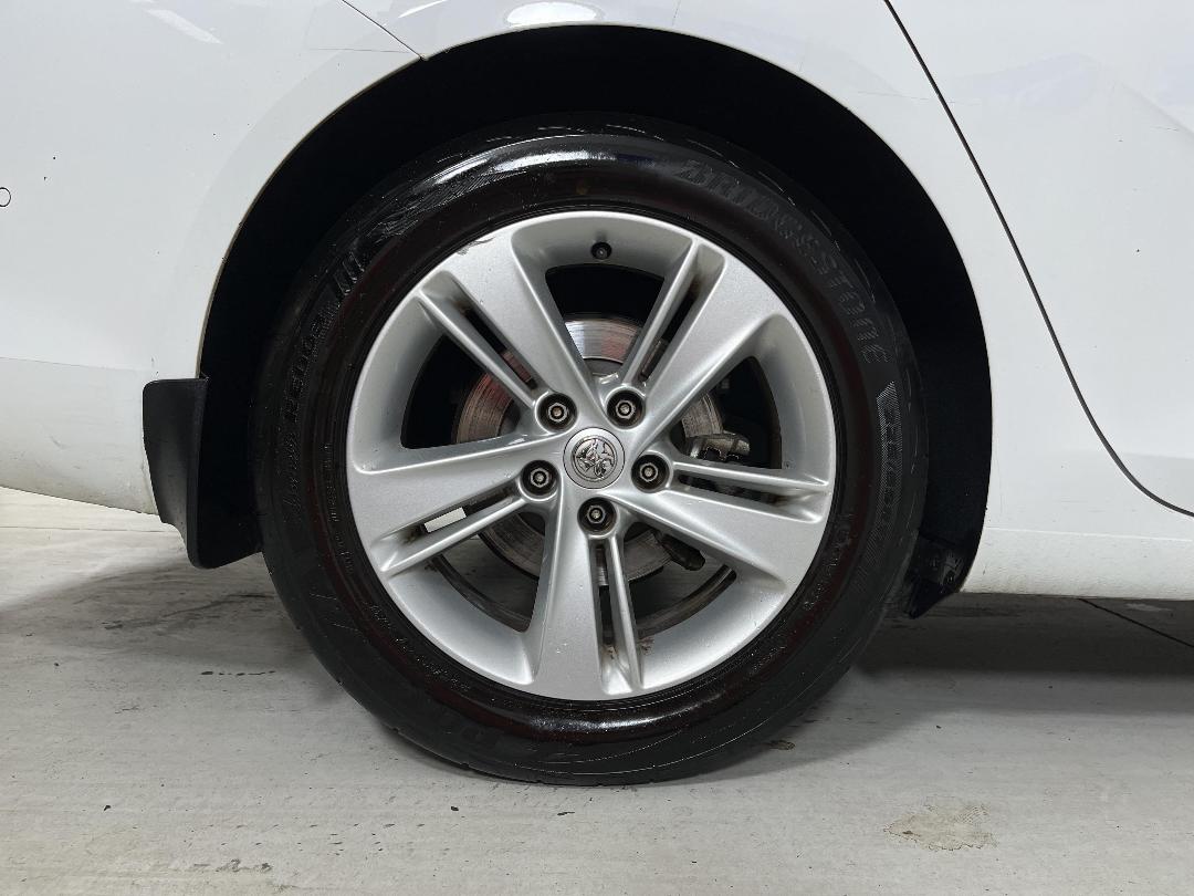 Photo '12' of Holden Commodore