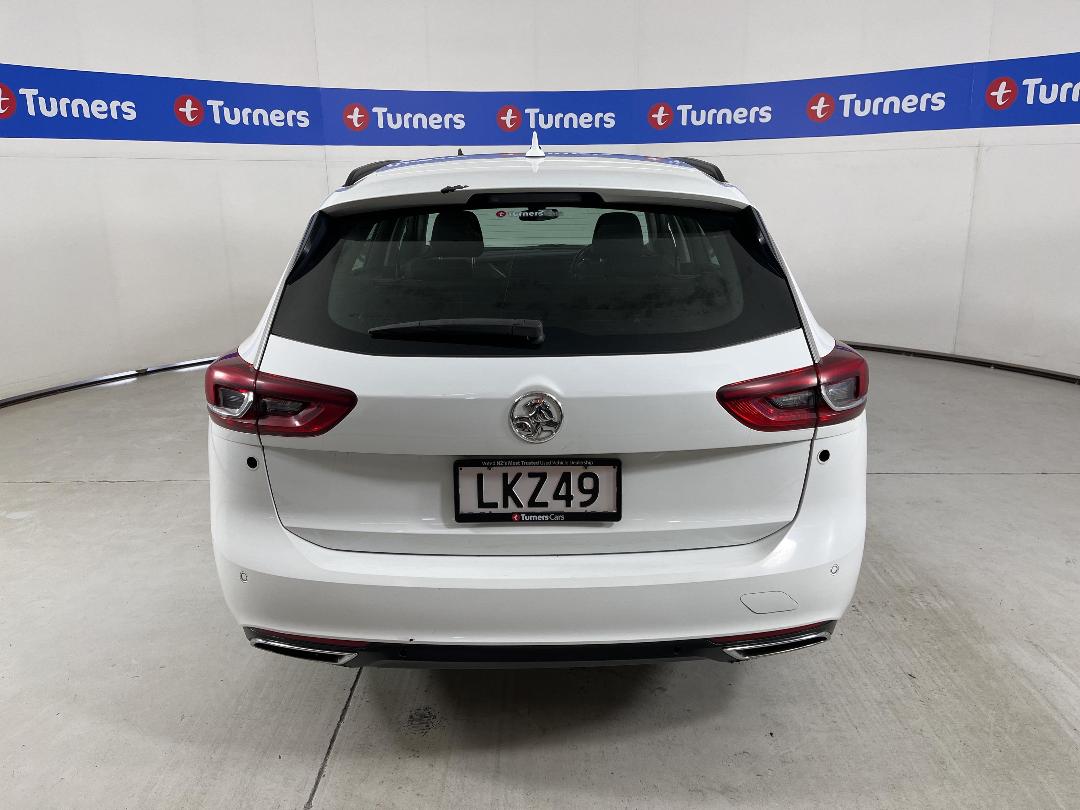 Photo '6' of Holden Commodore