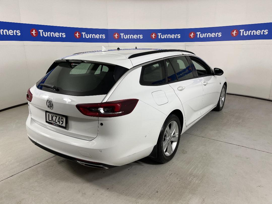 Photo '7' of Holden Commodore