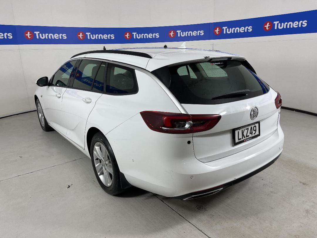 Photo '5' of Holden Commodore