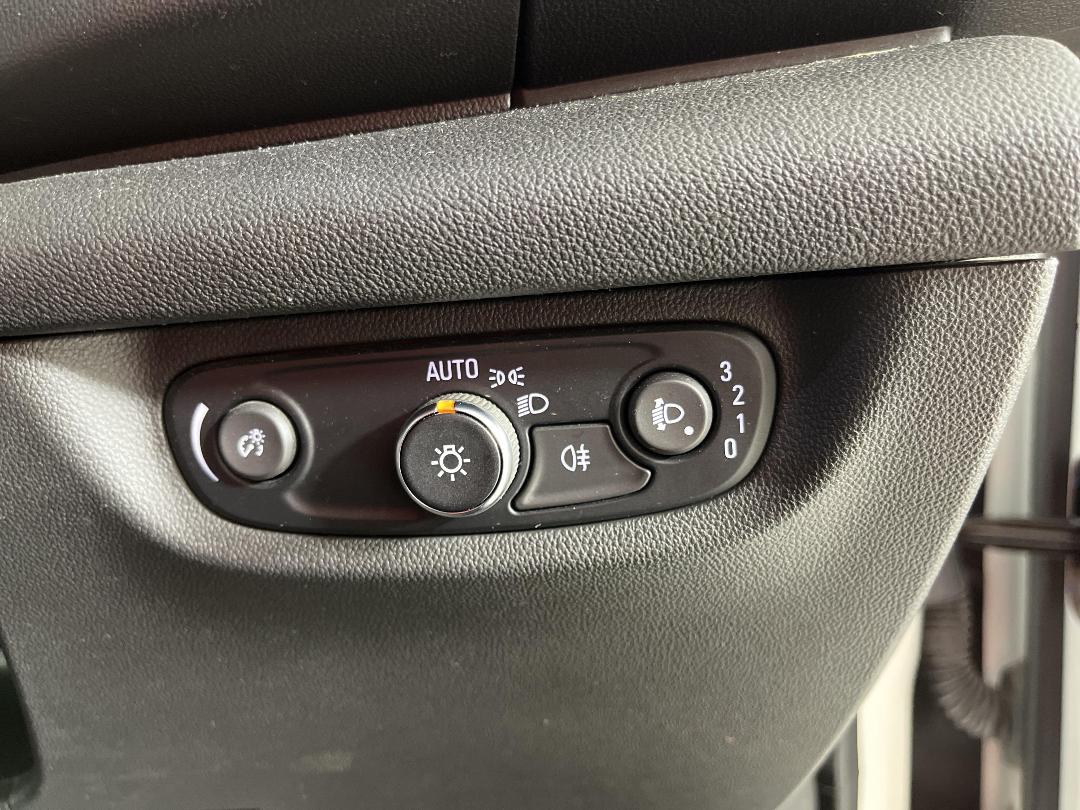 Photo '24' of Holden Commodore