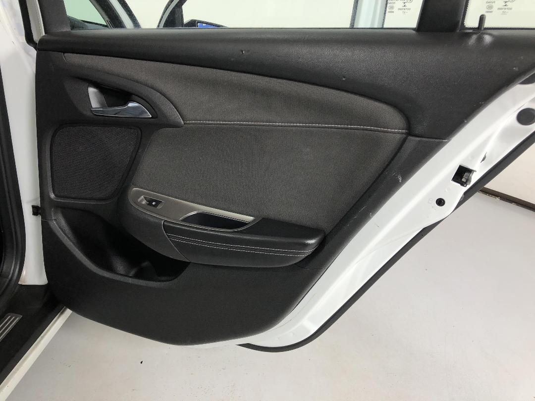 Photo '19' of Holden Commodore