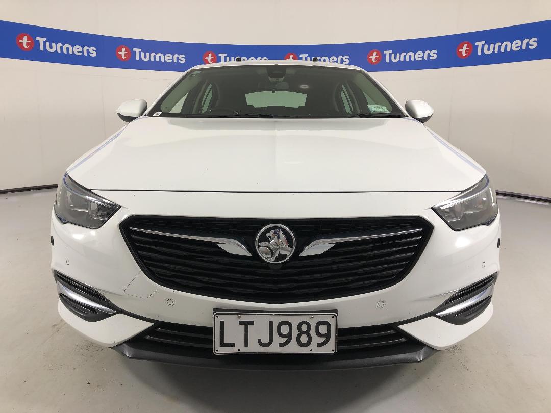 Photo '2' of Holden Commodore