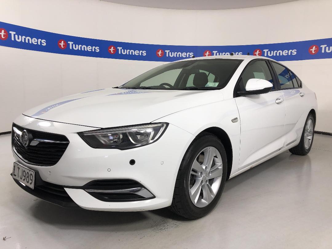 Photo '4' of Holden Commodore