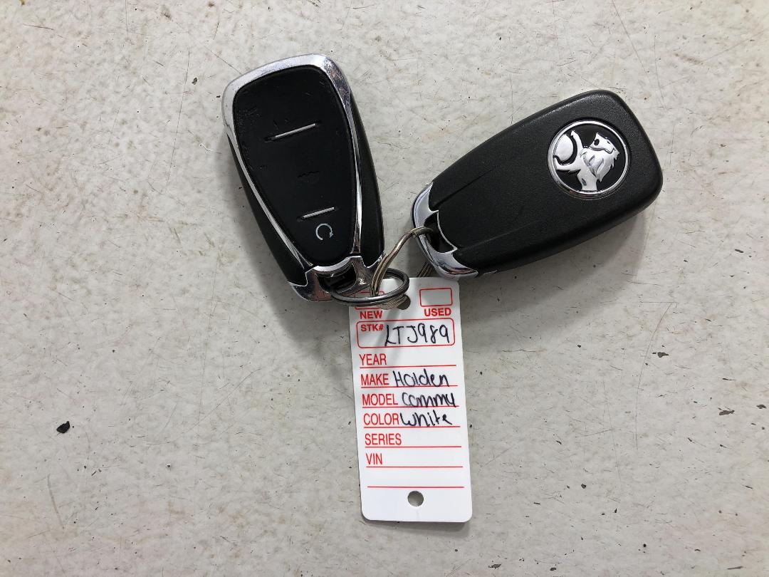 Photo '22' of Holden Commodore