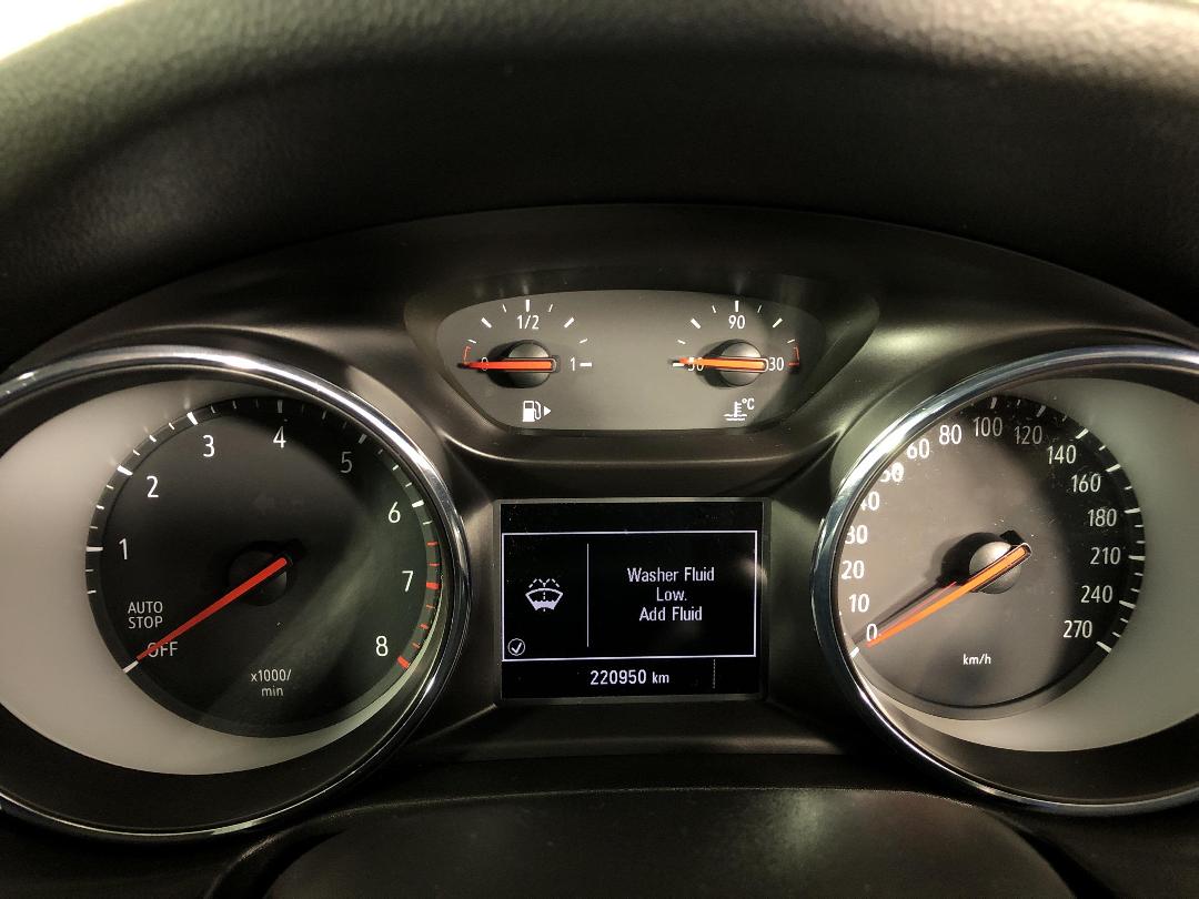 Photo '21' of Holden Commodore