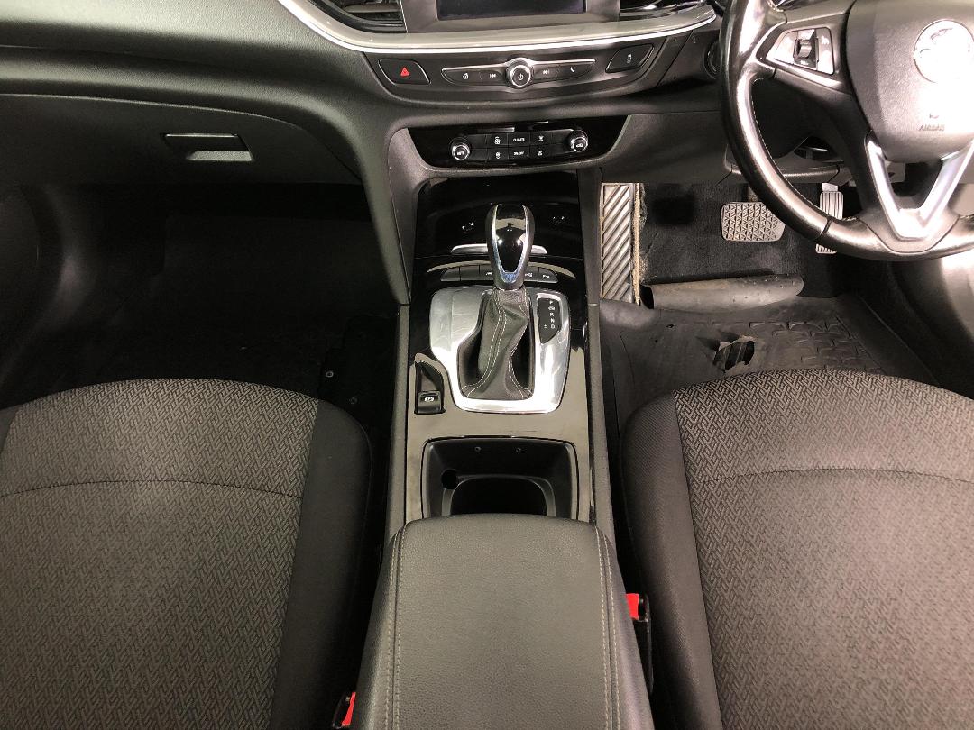 Photo '18' of Holden Commodore