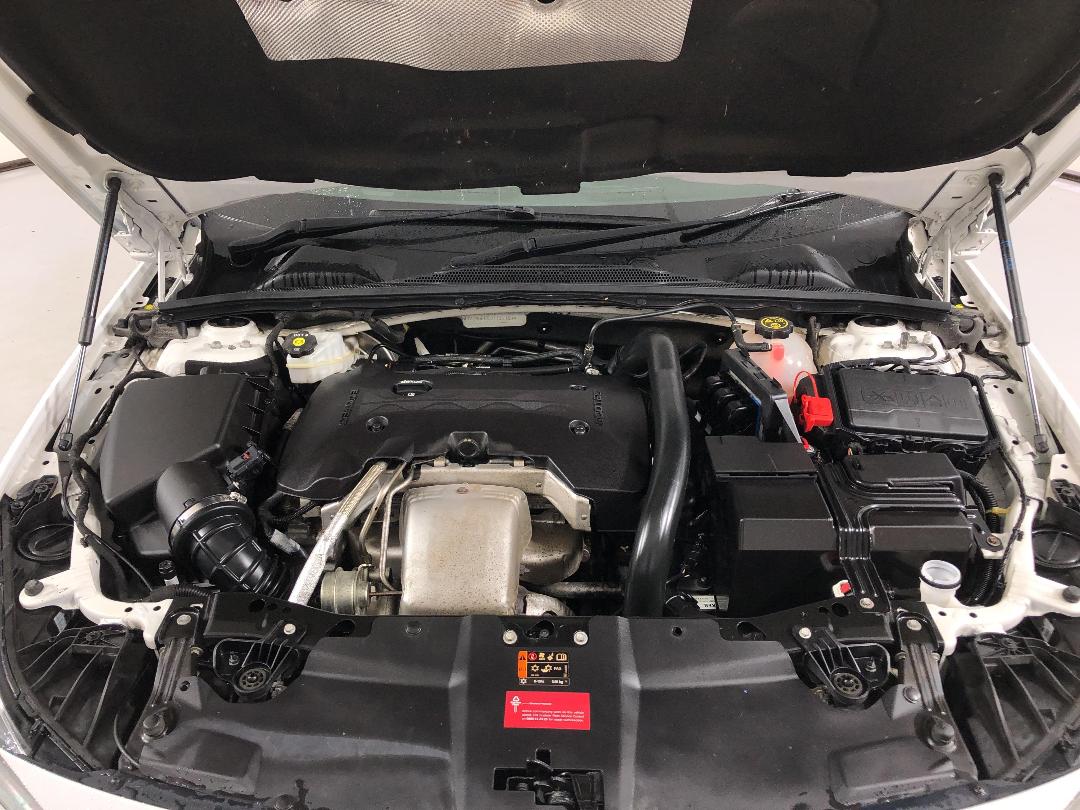 Photo '13' of Holden Commodore Photo '13' of Holden Commodore