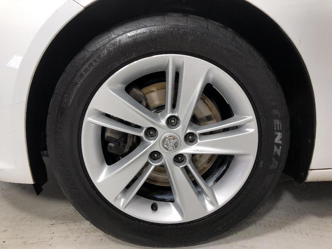 Photo '10' of Holden Commodore Photo '10' of Holden Commodore