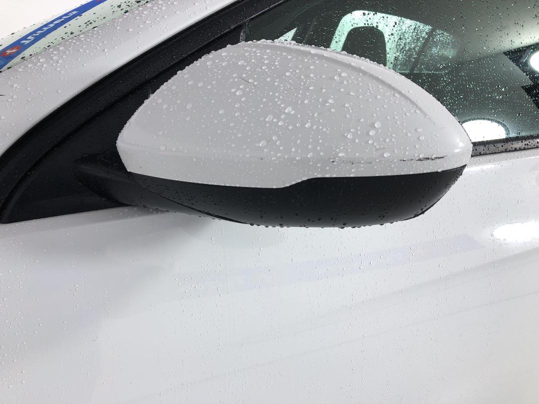 Photo '27' of Holden Commodore Photo '27' of Holden Commodore