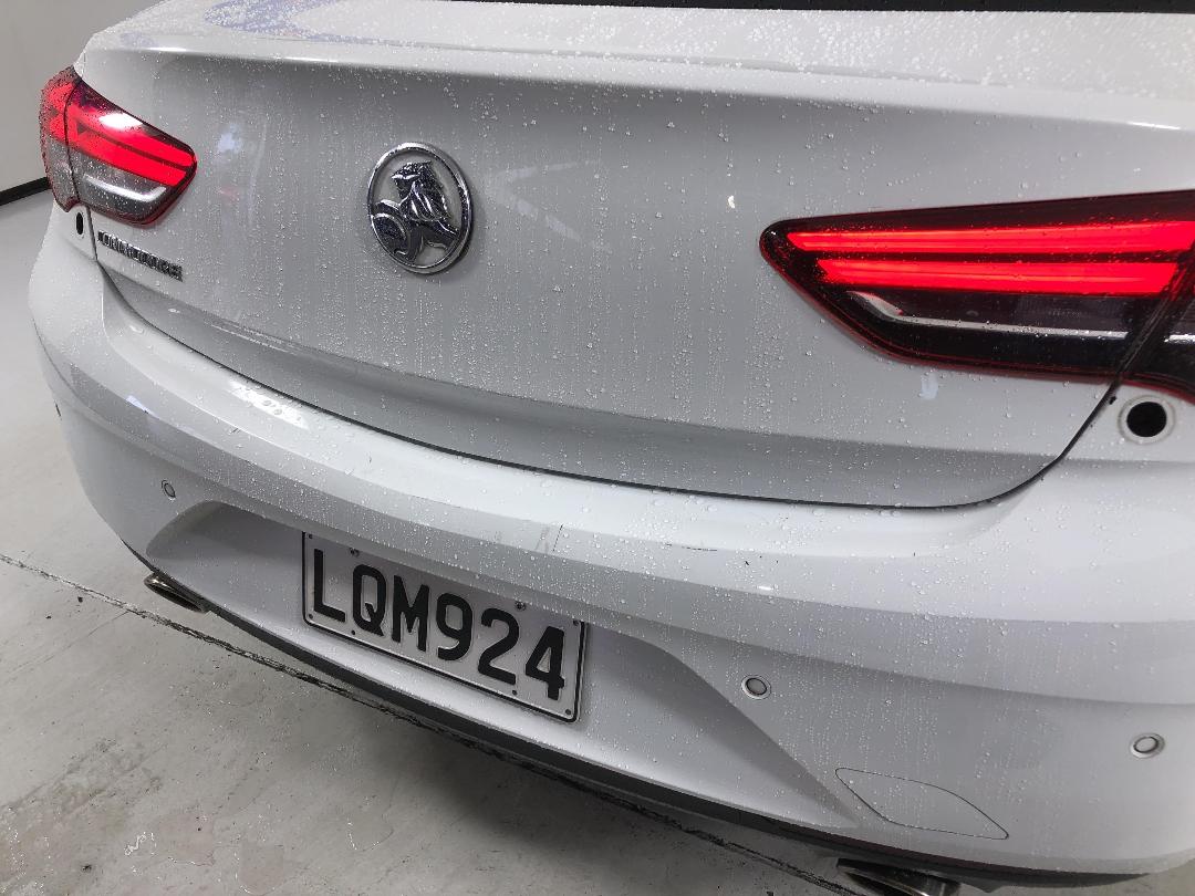 Photo '30' of Holden Commodore Photo '30' of Holden Commodore