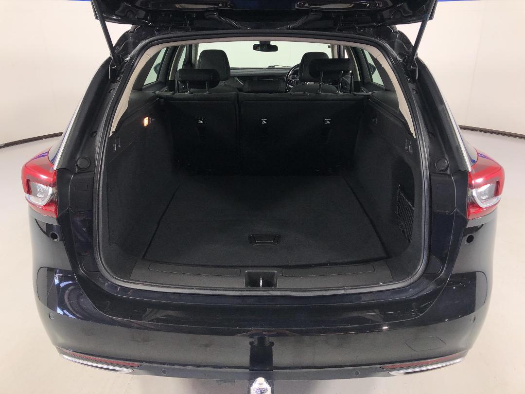 Photo '14' of Holden Commodore