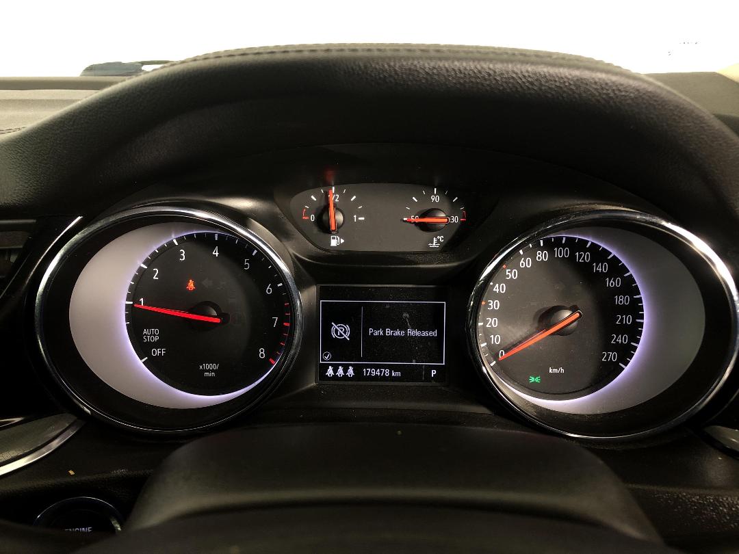 Photo '21' of Holden Commodore