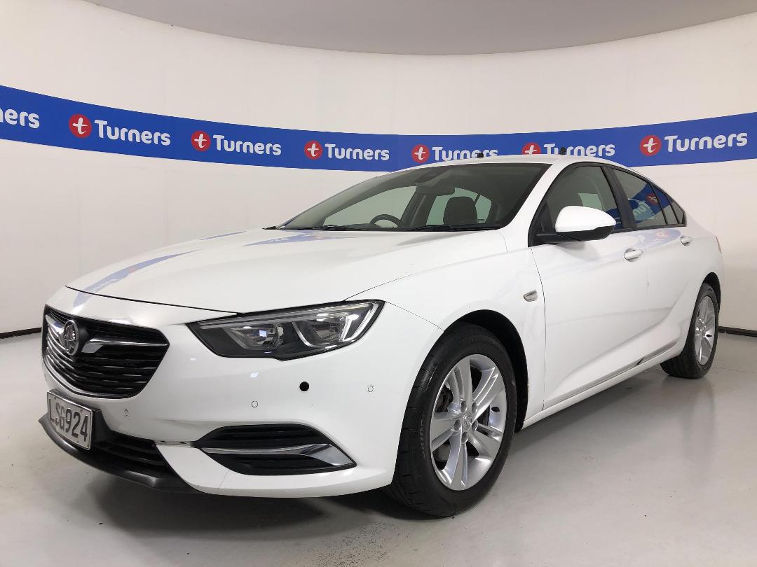 Photo '4' of Holden Commodore Photo '4' of Holden Commodore