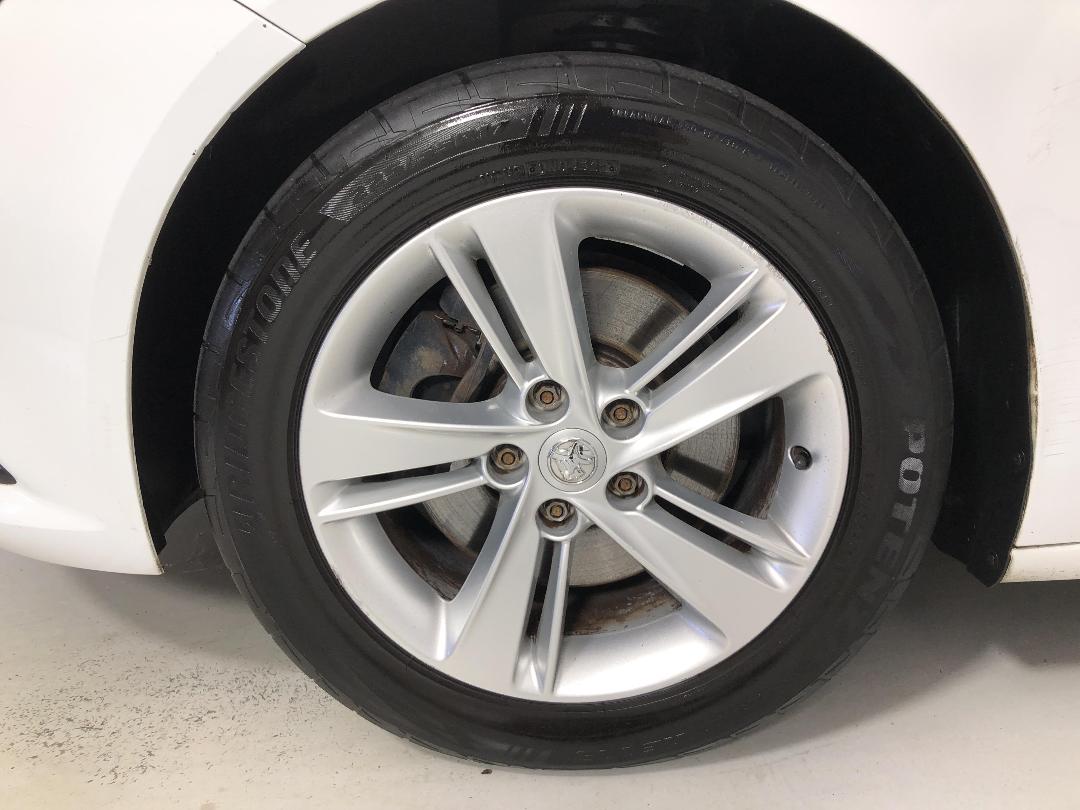 Photo '10' of Holden Commodore Photo '10' of Holden Commodore