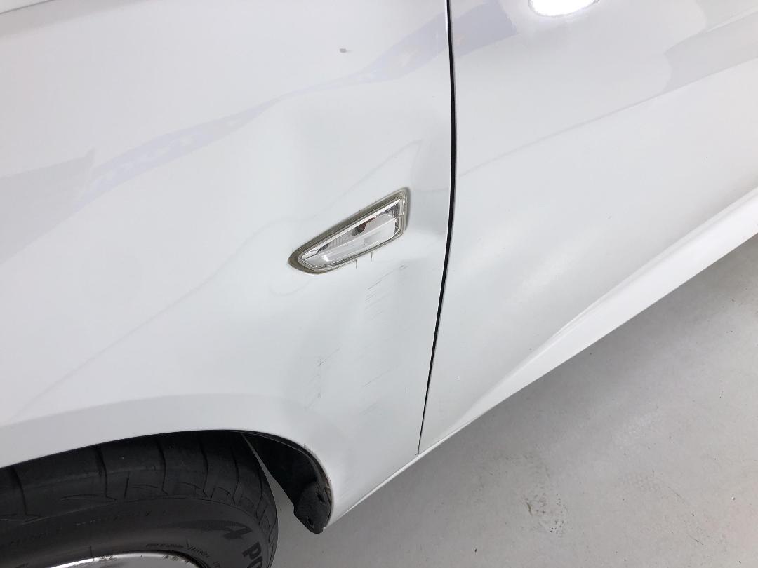 Photo '26' of Holden Commodore Photo '26' of Holden Commodore