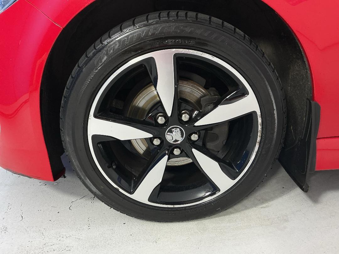 Photo '10' of Holden Commodore