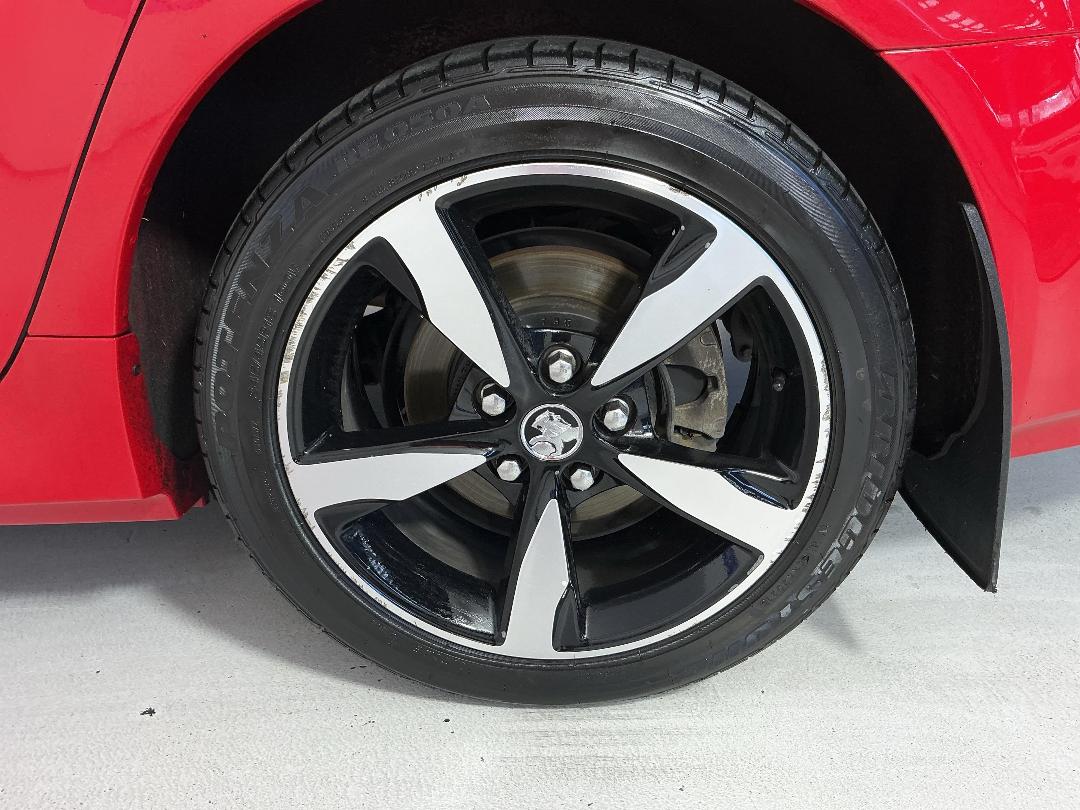 Photo '11' of Holden Commodore