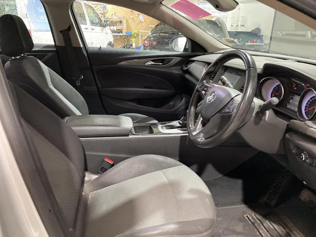 Photo '13' of Holden Commodore LT Wagon Photo '13' of Holden Commodore LT Wagon