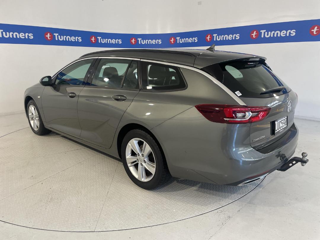 Photo '5' of Holden Commodore Photo '5' of Holden Commodore