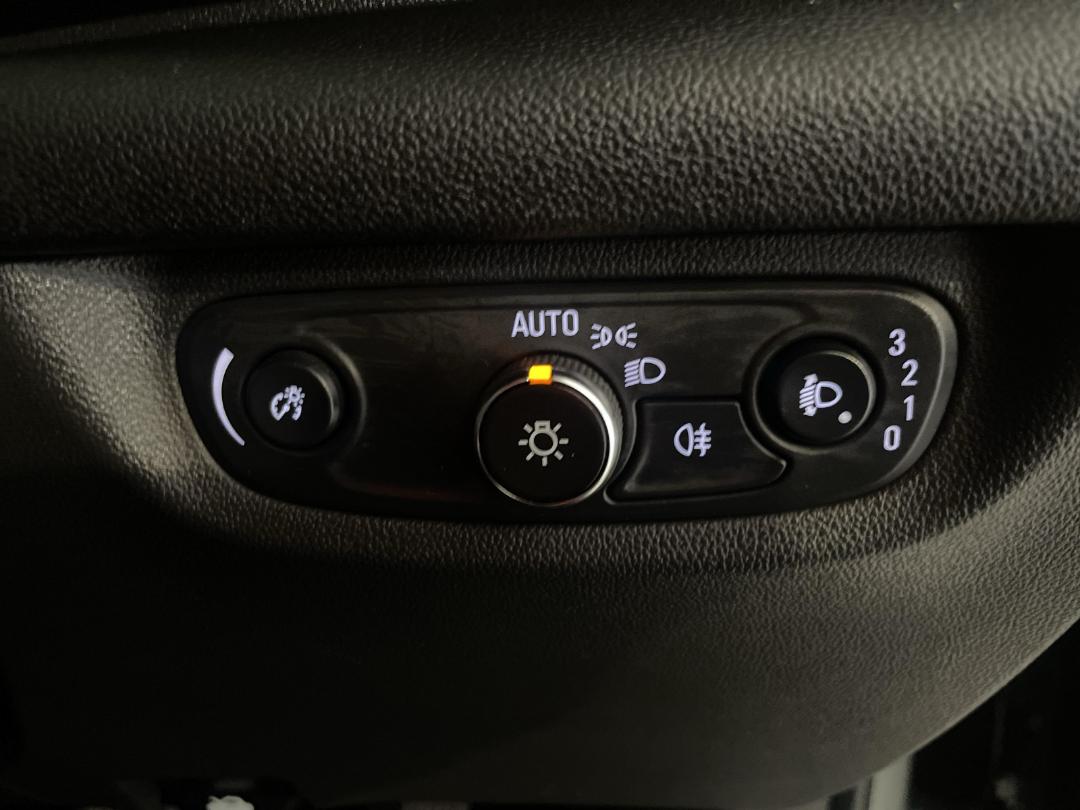 Photo '24' of Holden Commodore Photo '24' of Holden Commodore