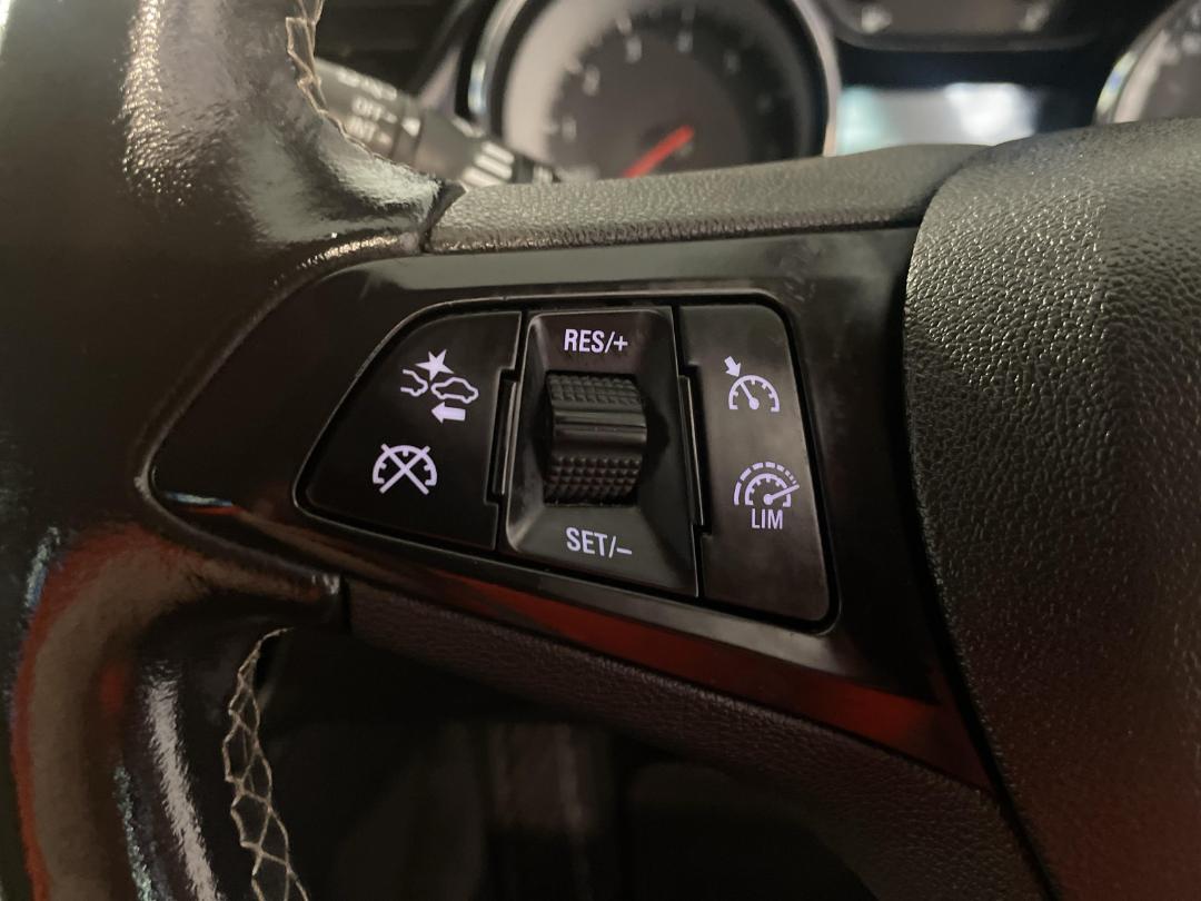 Photo '26' of Holden Commodore Photo '26' of Holden Commodore