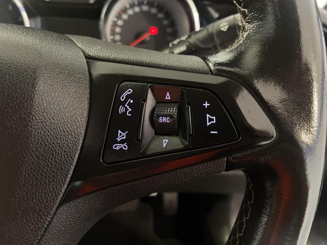 Photo '25' of Holden Commodore Photo '25' of Holden Commodore