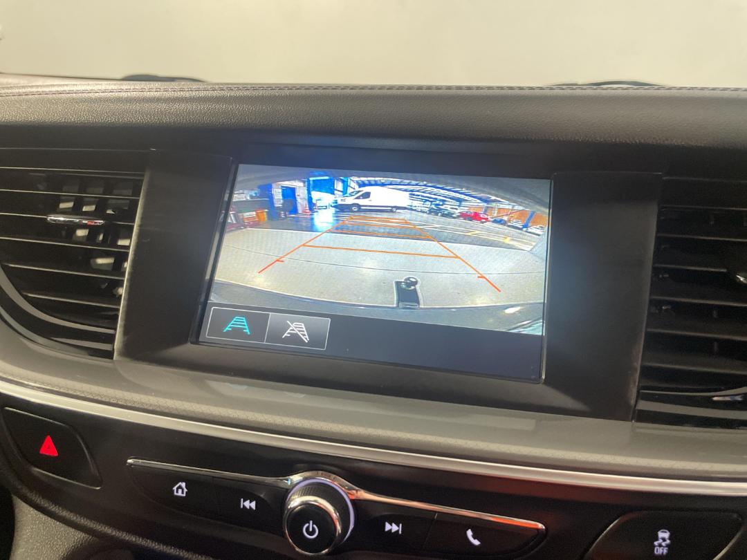 Photo '29' of Holden Commodore Photo '29' of Holden Commodore