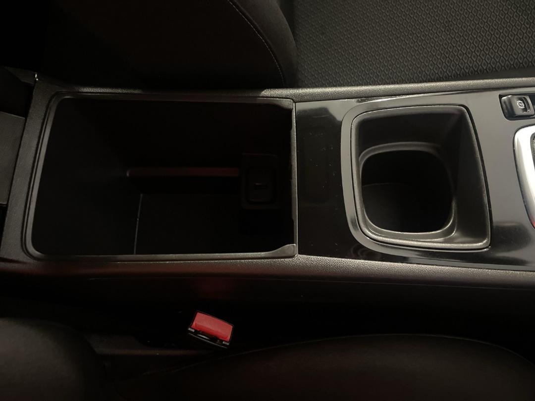 Photo '32' of Holden Commodore Photo '32' of Holden Commodore