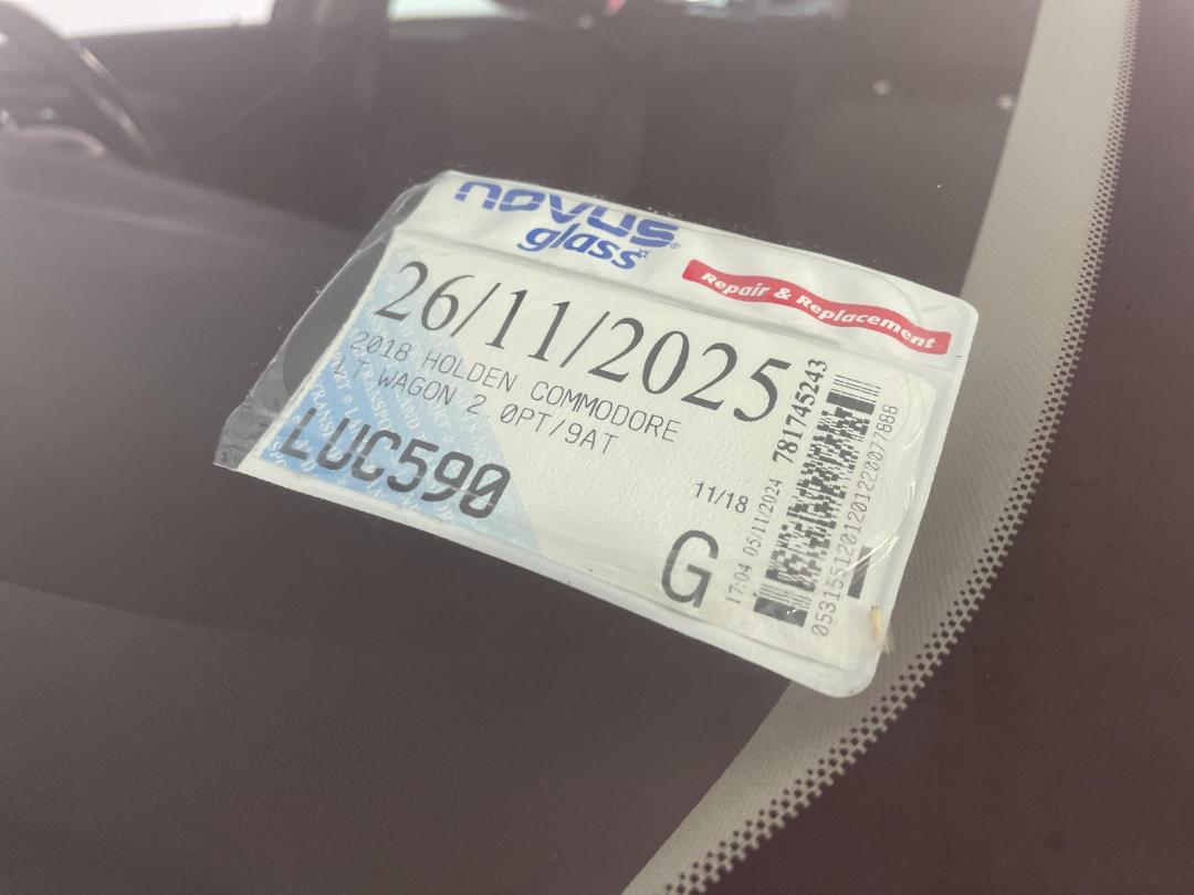 Photo '34' of Holden Commodore Photo '34' of Holden Commodore