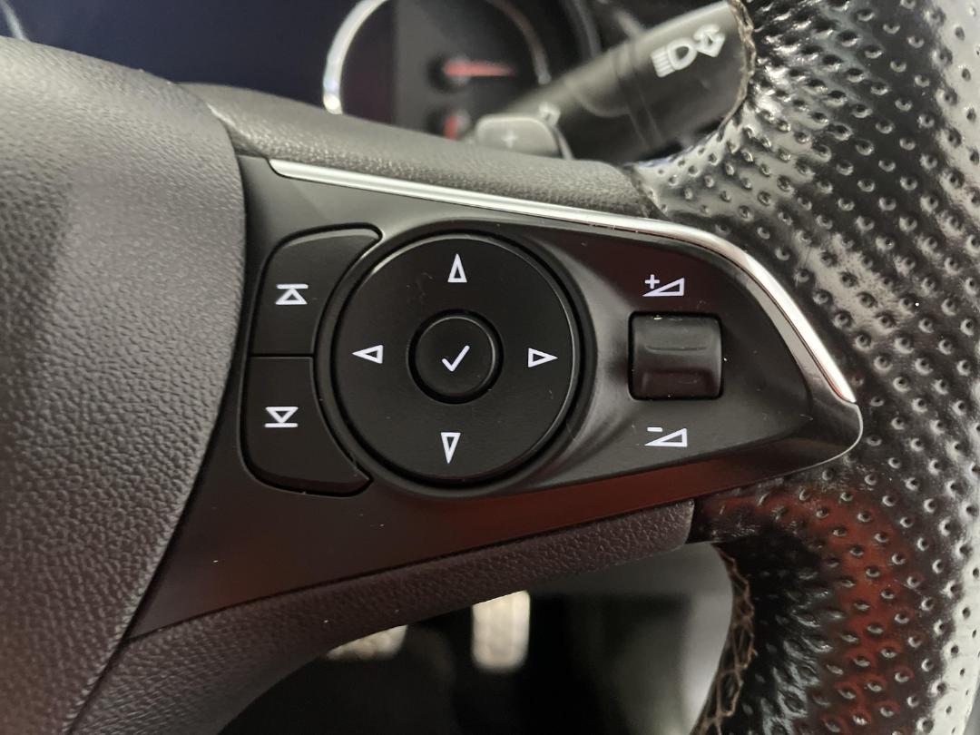 Photo '26' of Holden Commodore Photo '26' of Holden Commodore