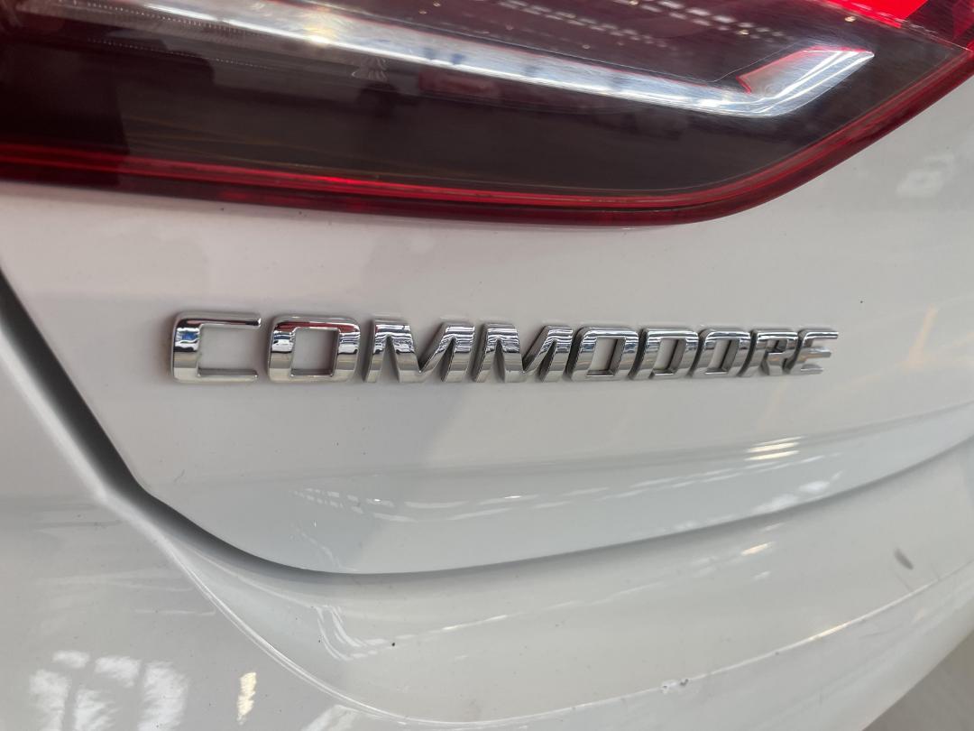 Photo '37' of Holden Commodore Photo '37' of Holden Commodore