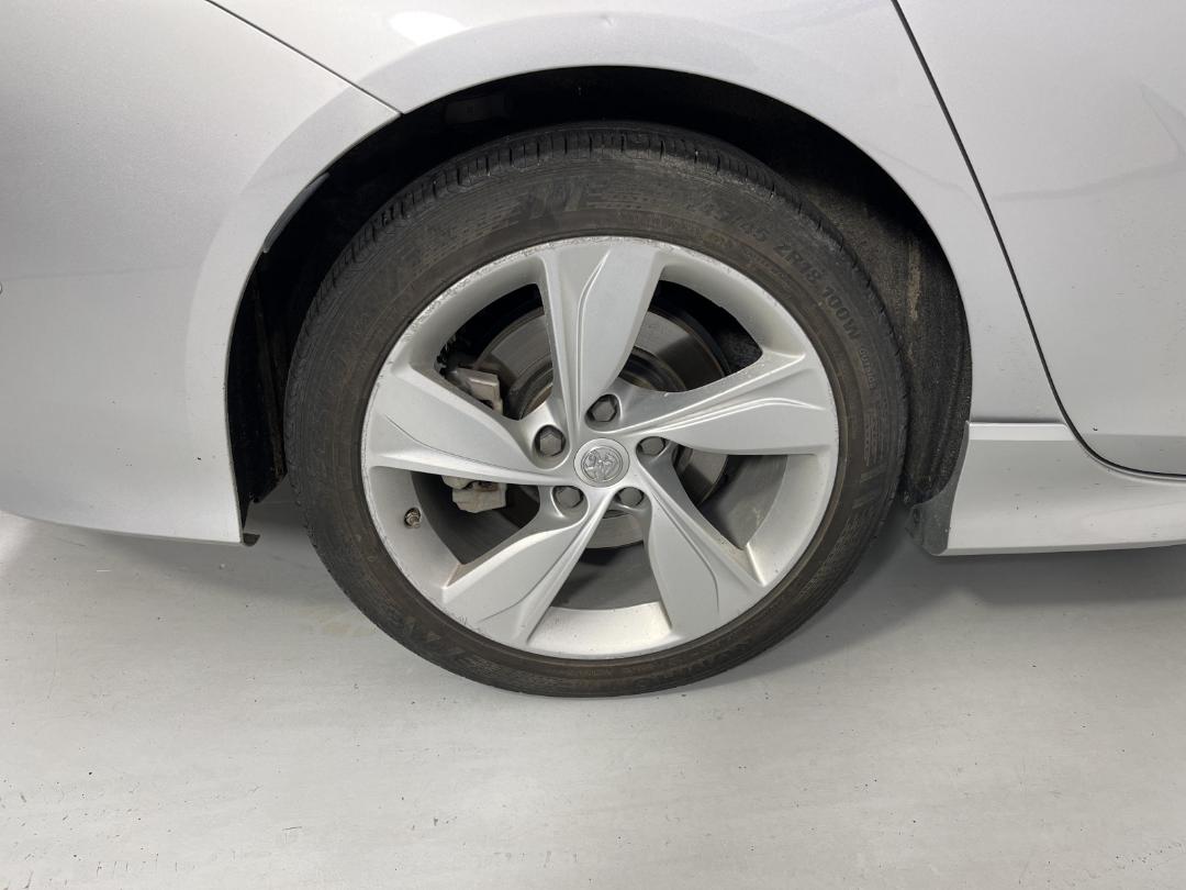 Photo '10' of Holden Commodore RS-V Photo '10' of Holden Commodore RS-V