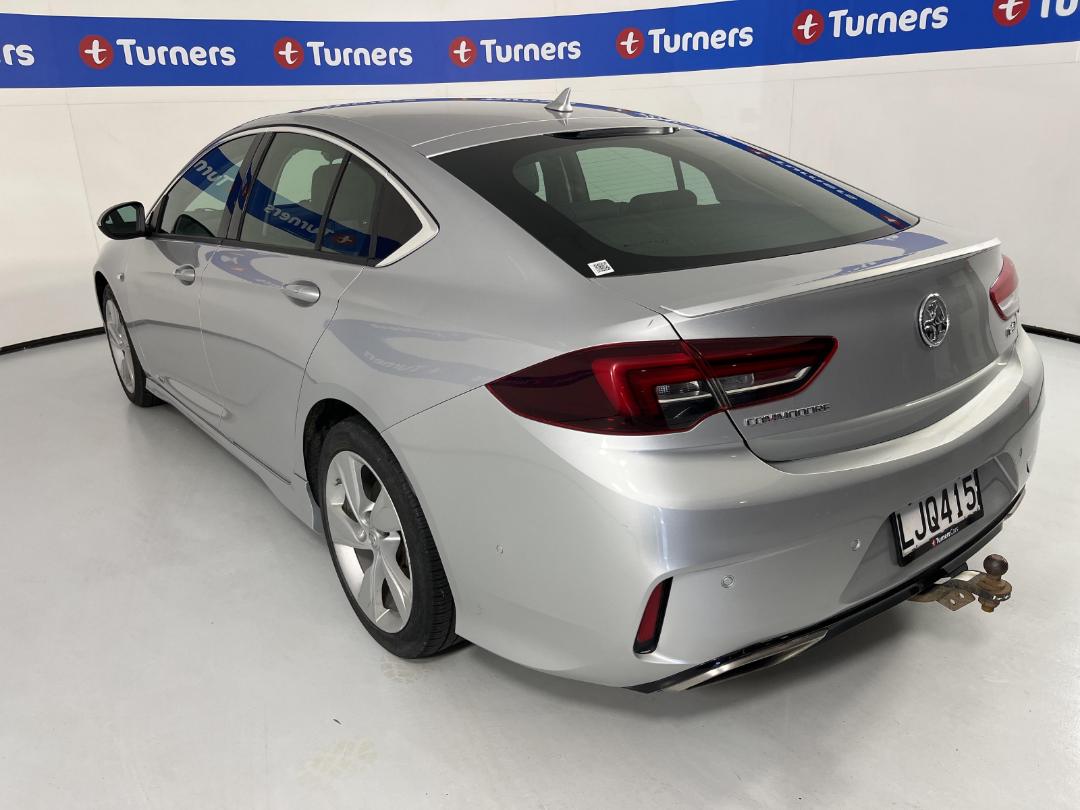 Photo '4' of Holden Commodore RS-V Photo '4' of Holden Commodore RS-V