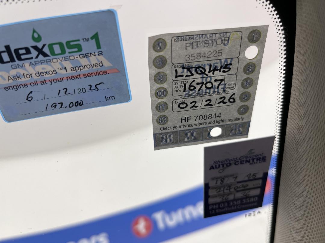 Photo '21' of Holden Commodore RS-V Photo '21' of Holden Commodore RS-V